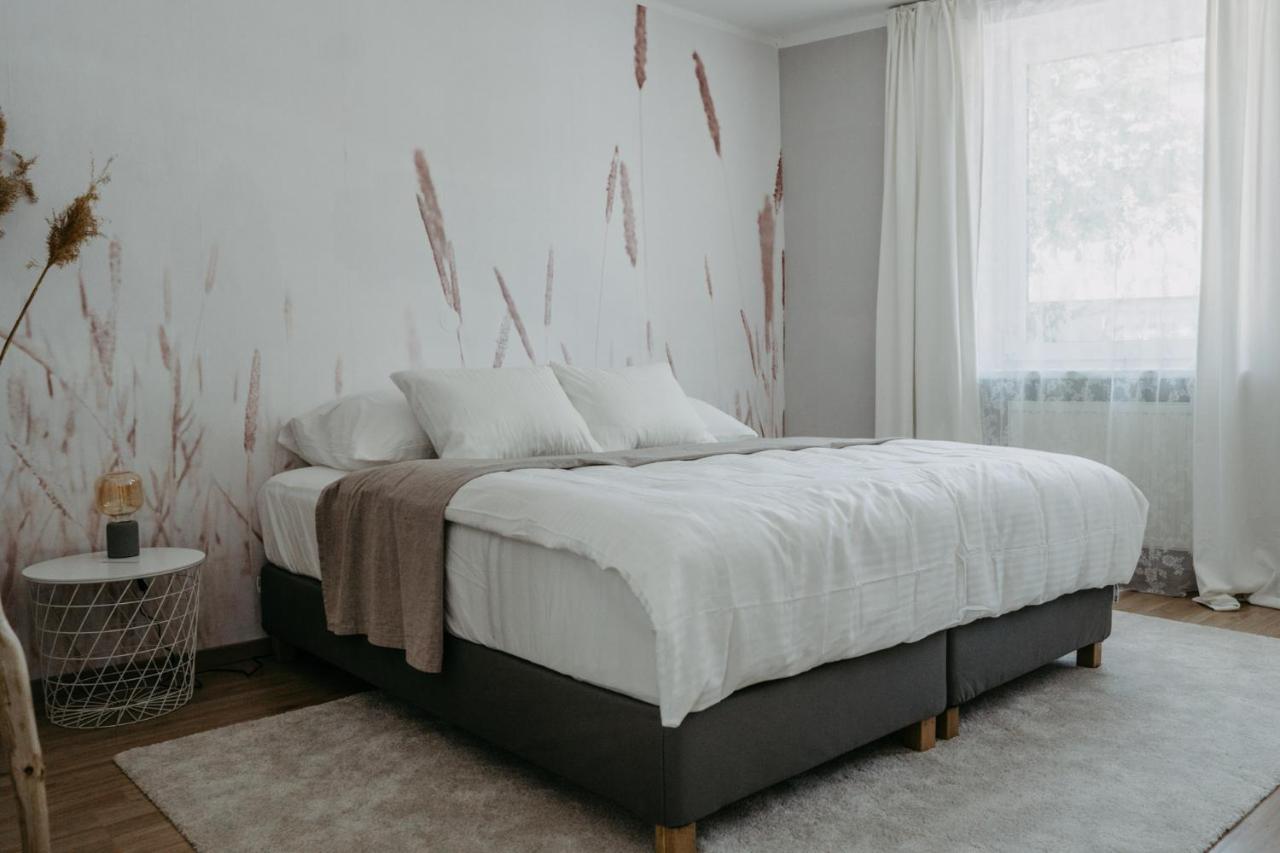 Haus Moerbisch Apartment Morbisch am See Bagian luar foto